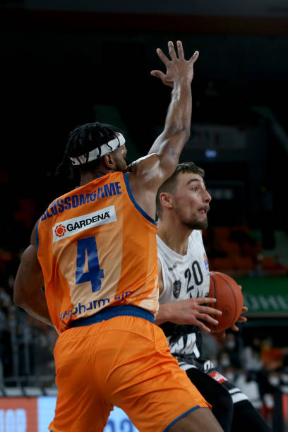 综合来看 综合来看